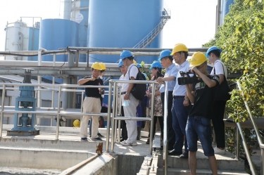 浙江省生态情形厅一行到莅临122cc太阳集成游戏纸业考察指导