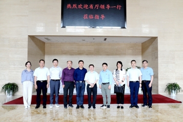 省人力社保厅二级巡视员陈荣华一行莅临122cc太阳集成游戏纸业调研人才事情