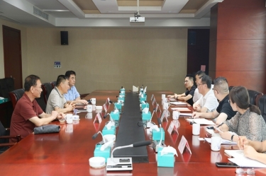 山河市委副书记、、市长徐明峰率队赴122cc太阳集成游戏纸业调研